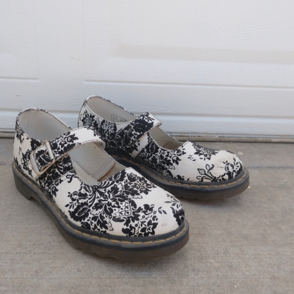 Dr. Martens Mary Janes